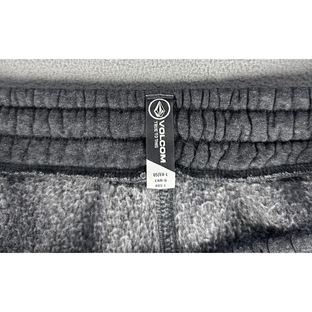 Volcom item sweat